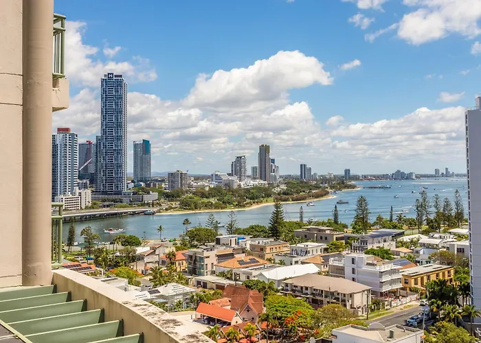 The Meriton Apartments On Main Beach Gold Coast